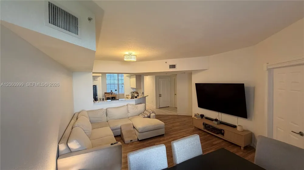 735 SW 148 ave #1711 Sunrise, FL 33325