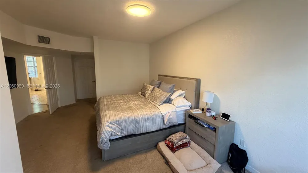 735 SW 148 ave #1711 Sunrise, FL 33325