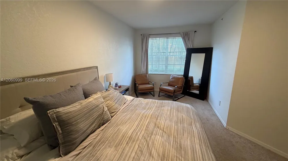 735 SW 148 ave #1711 Sunrise, FL 33325