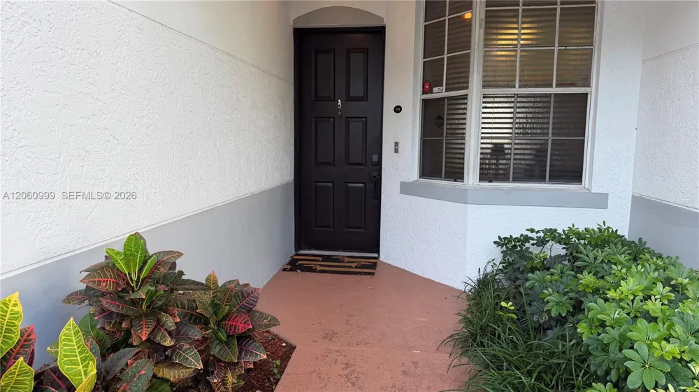 735 SW 148 ave #1711 Sunrise, FL 33325