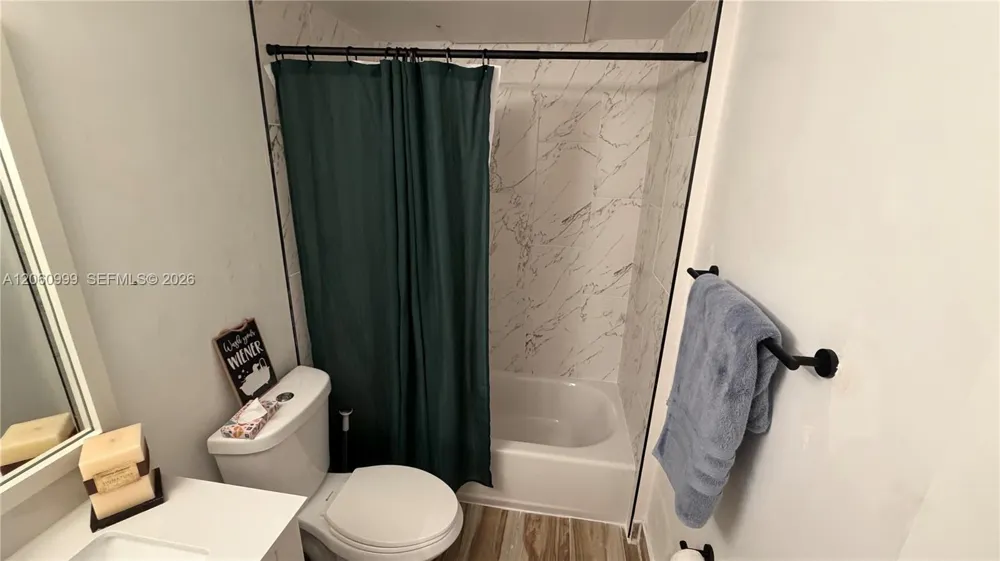 735 SW 148 ave #1711 Sunrise, FL 33325