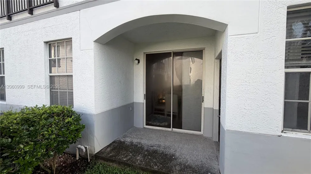 735 SW 148 ave #1711 Sunrise, FL 33325