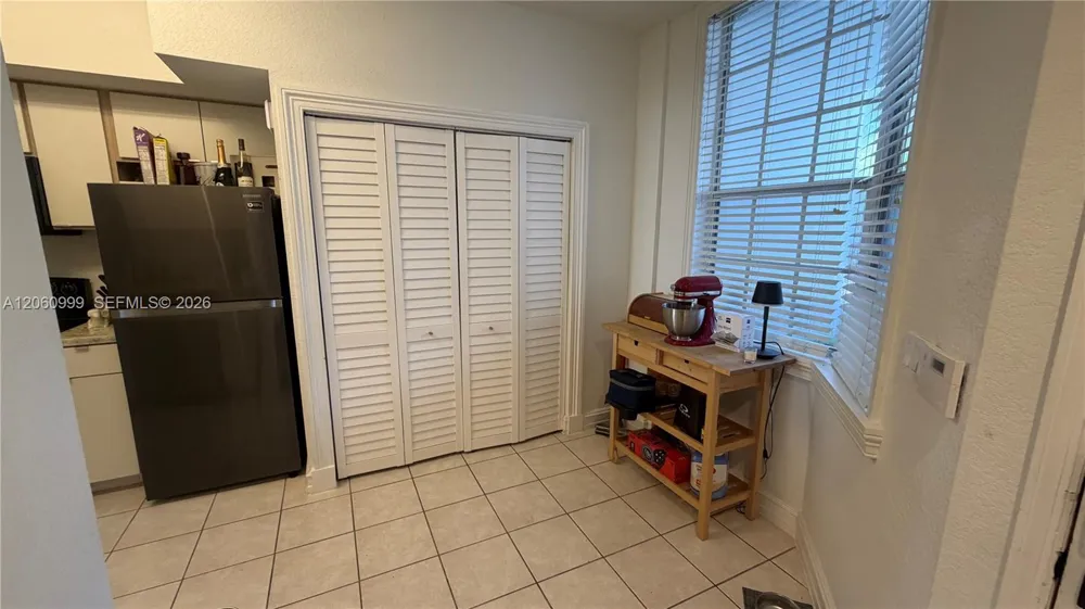 735 SW 148 ave #1711 Sunrise, FL 33325