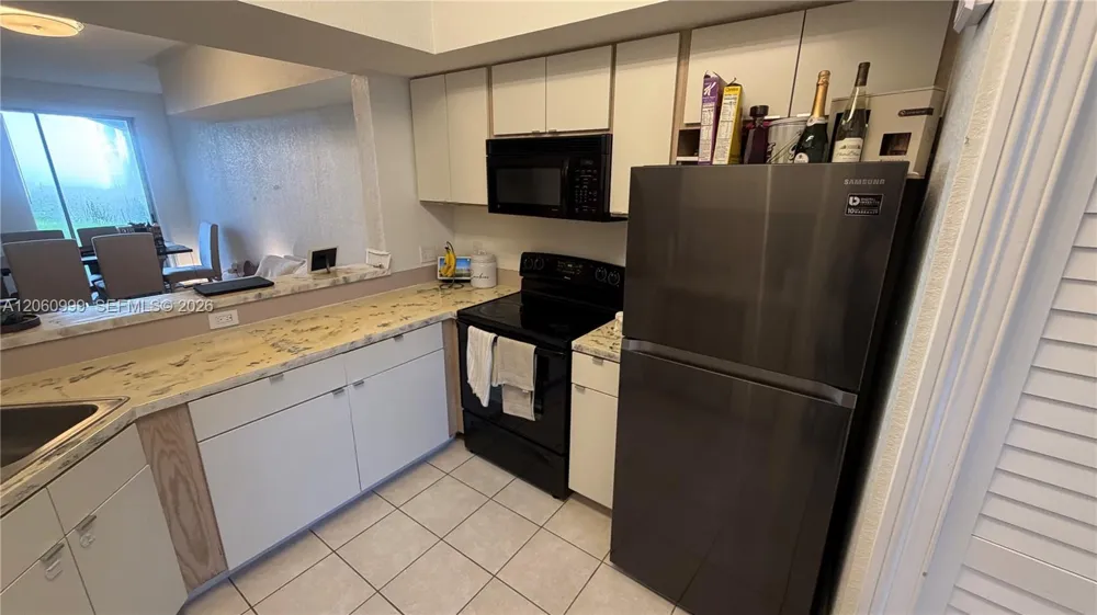 735 SW 148 ave #1711 Sunrise, FL 33325