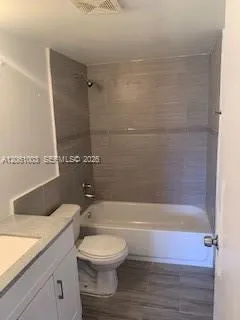 3246 Pine Island Rd #101 Sunrise, FL 33351