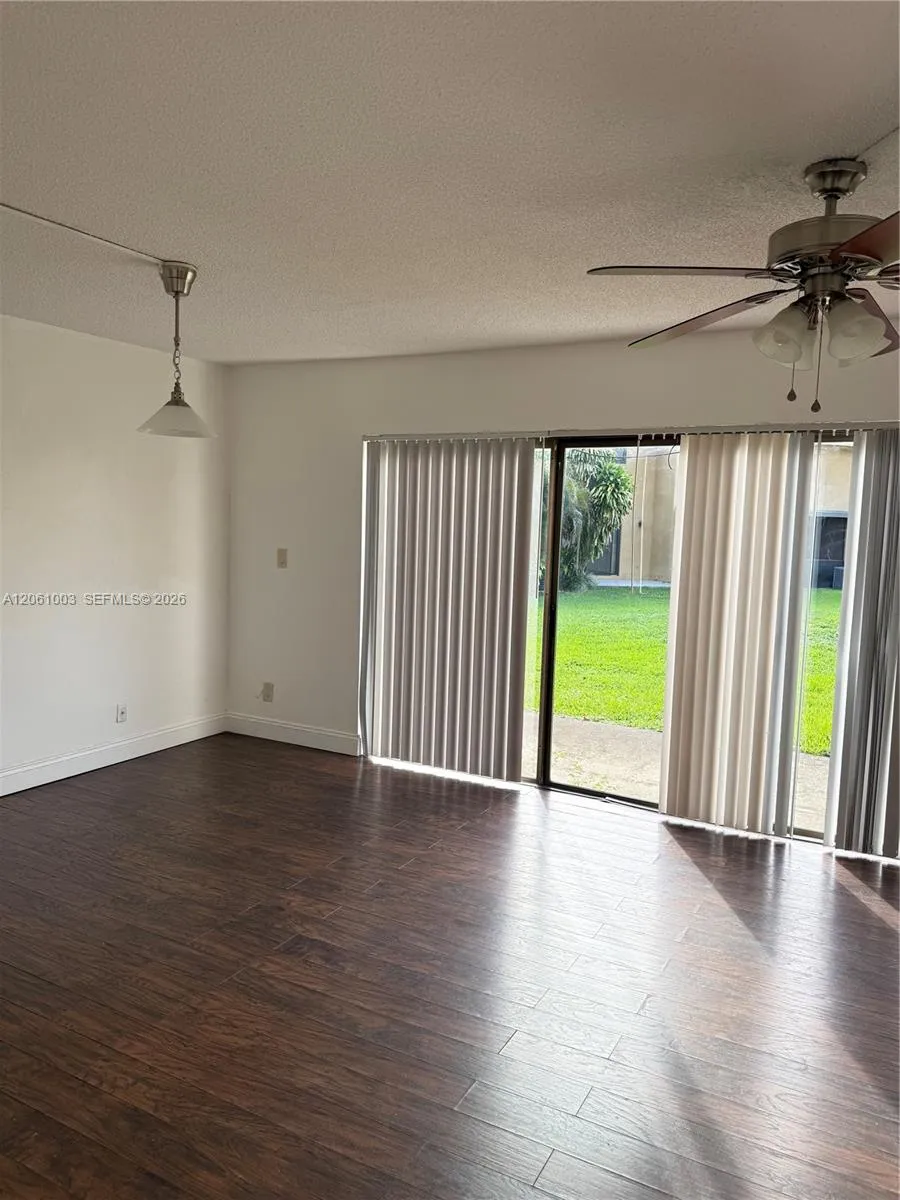 3246 Pine Island Rd #101 Sunrise, FL 33351