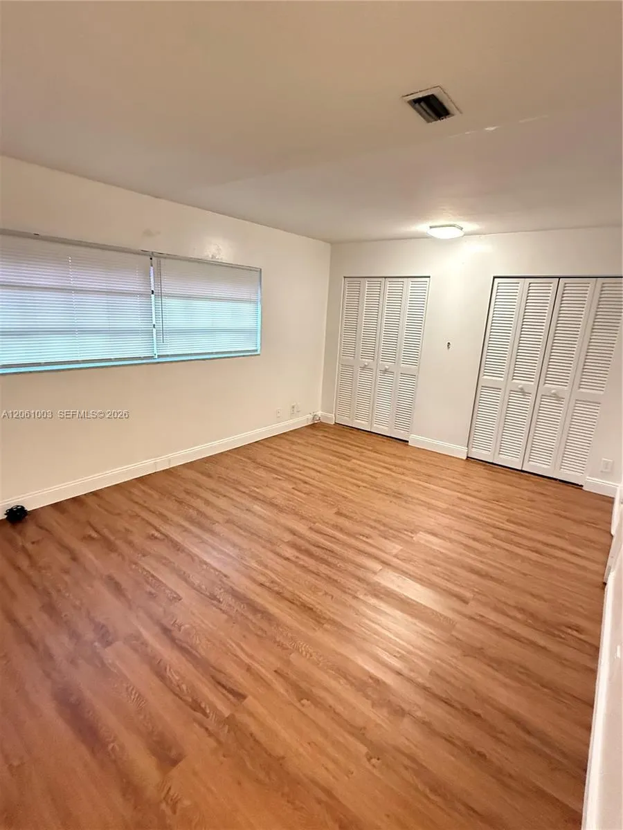 3246 Pine Island Rd #101 Sunrise, FL 33351