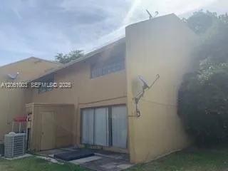 3246 Pine Island Rd #101 Sunrise, FL 33351