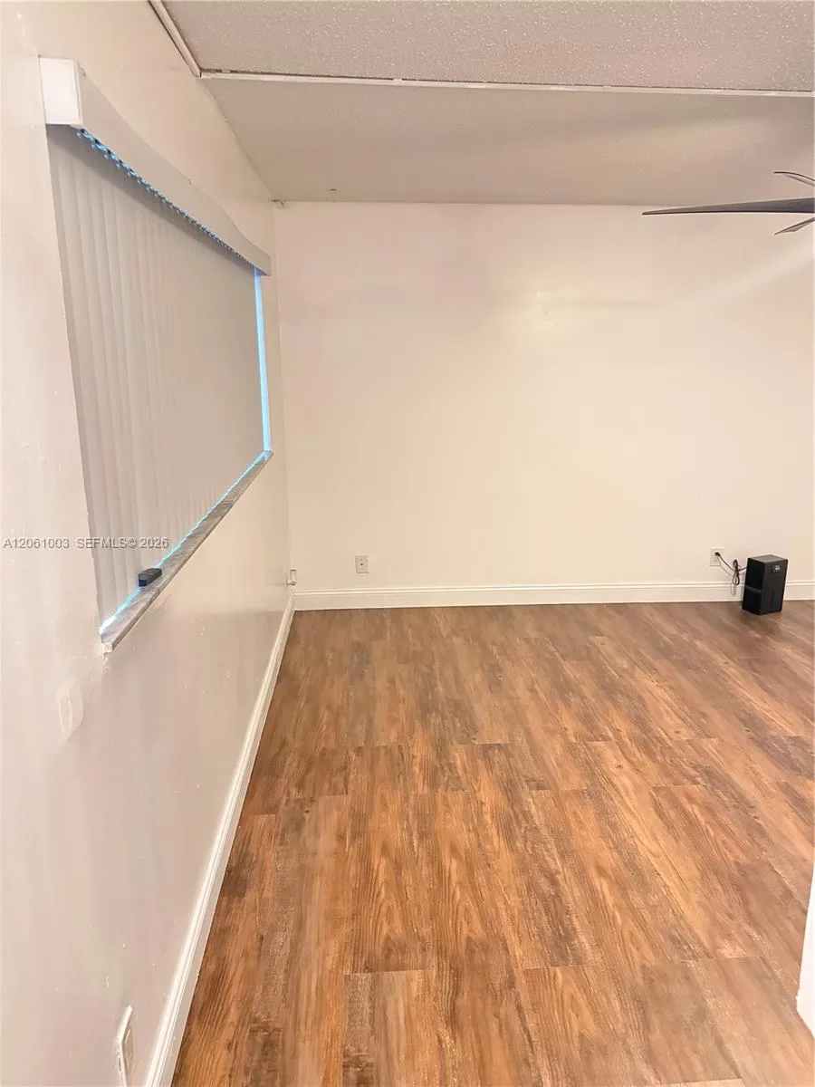 3246 Pine Island Rd #101 Sunrise, FL 33351