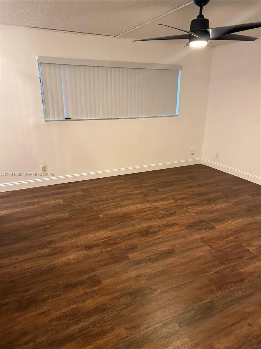 3246 Pine Island Rd #101 Sunrise, FL 33351