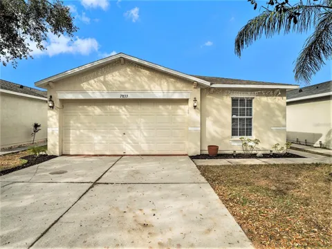 7833 CARRIAGE POINTE DRIVE