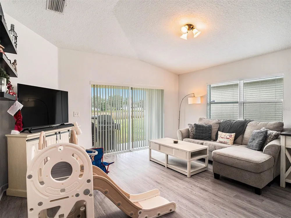 7833 CARRIAGE POINTE DRIVE Gibsonton, FL 33534