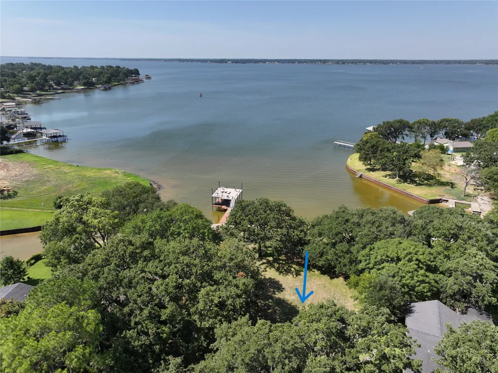 121 Autumn Wood Trail Gun Barrel City, TX 75156