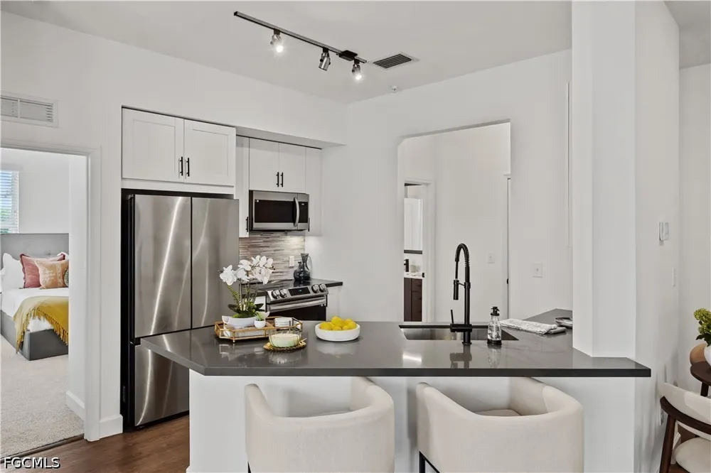Treeline Ave #S2-206 Fort Myers, FL 33913