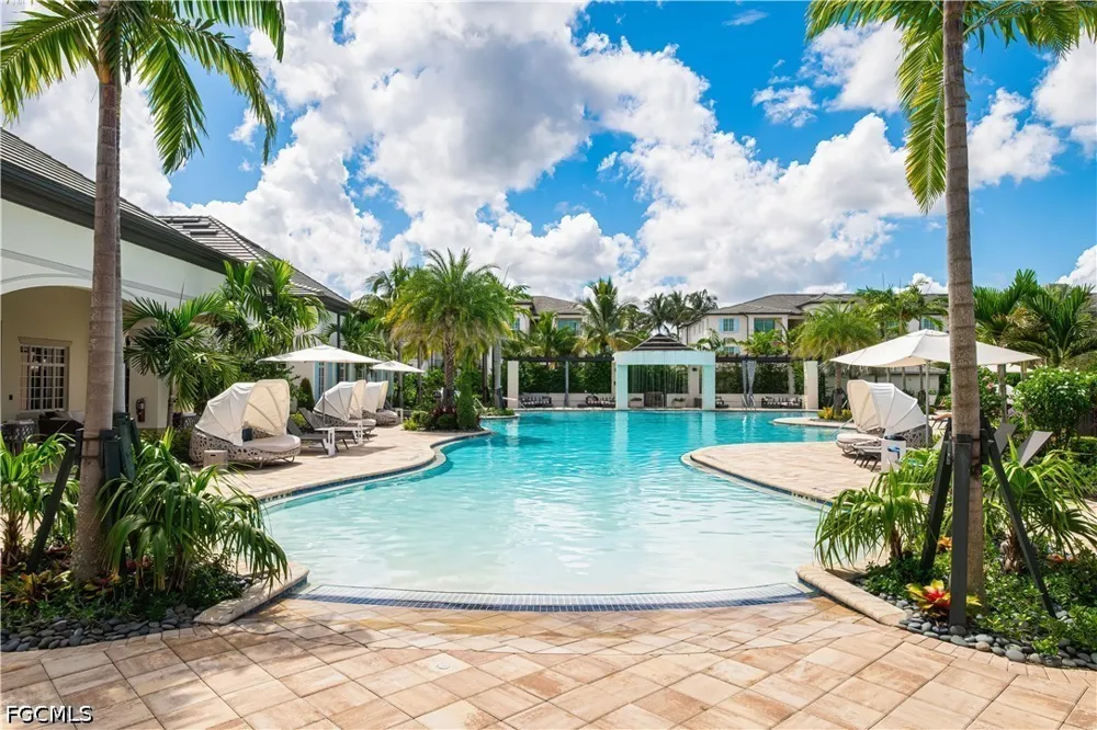Treeline Ave #S2-206 Fort Myers, FL 33913