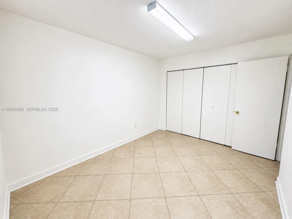 9651 SW 77th Ave #206E Miami, FL 33156