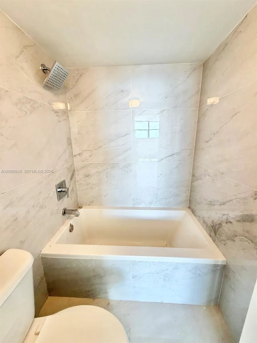 9273 Collins Ave #811 Surfside, FL 33154