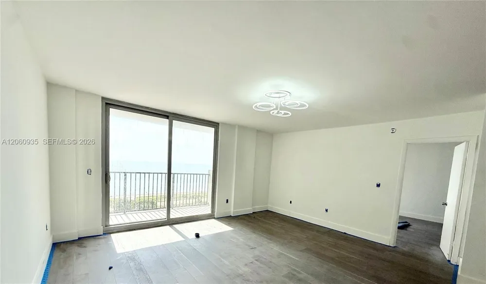 9273 Collins Ave #811 Surfside, FL 33154