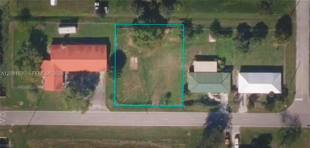 757 SW Avenue R Moore Haven, FL 33471