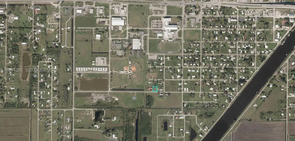 757 SW Avenue R Moore Haven, FL 33471