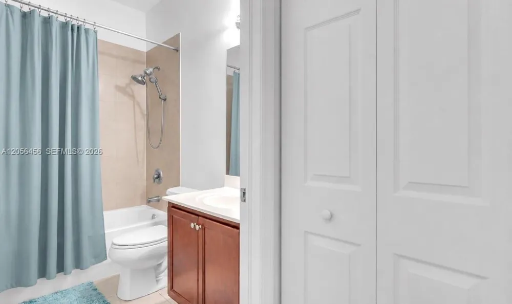 3247 NW 31st Ter Oakland Park, FL 33309