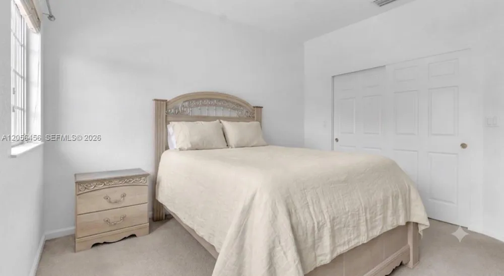 3247 NW 31st Ter Oakland Park, FL 33309