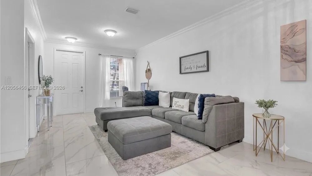 3247 NW 31st Ter Oakland Park, FL 33309