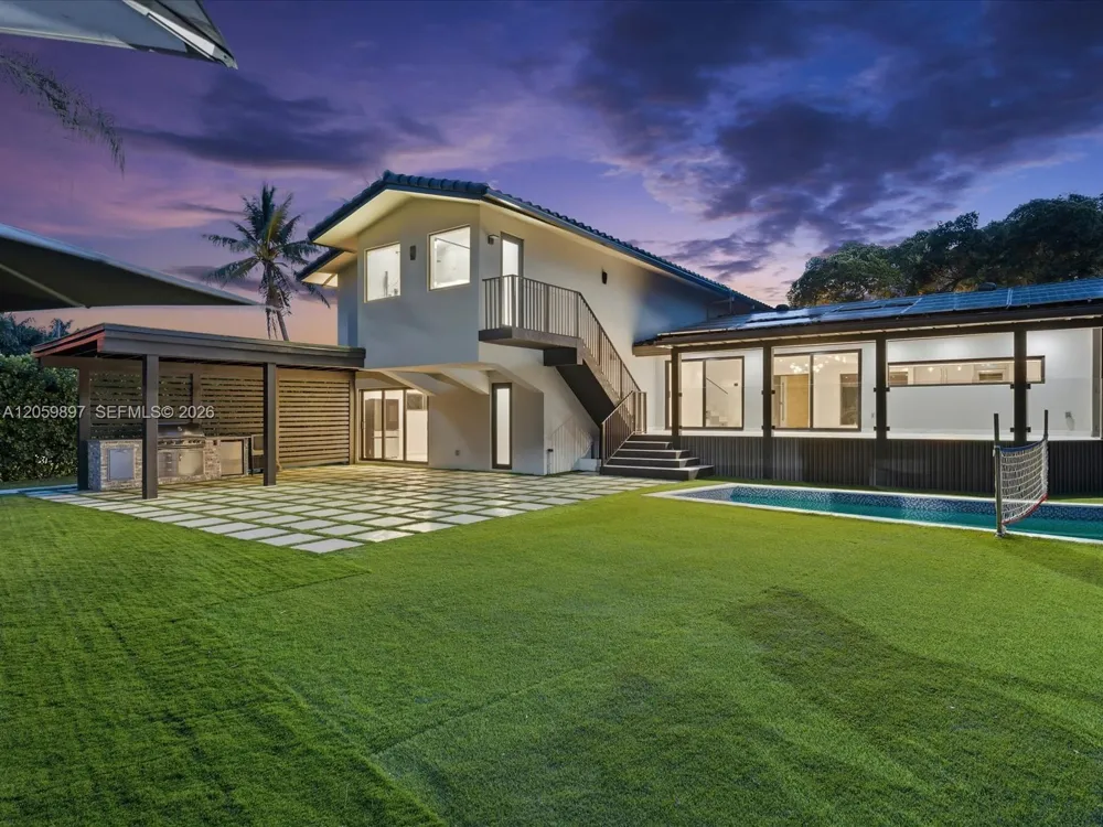20001 NE 25th Ave Miami, FL 33180