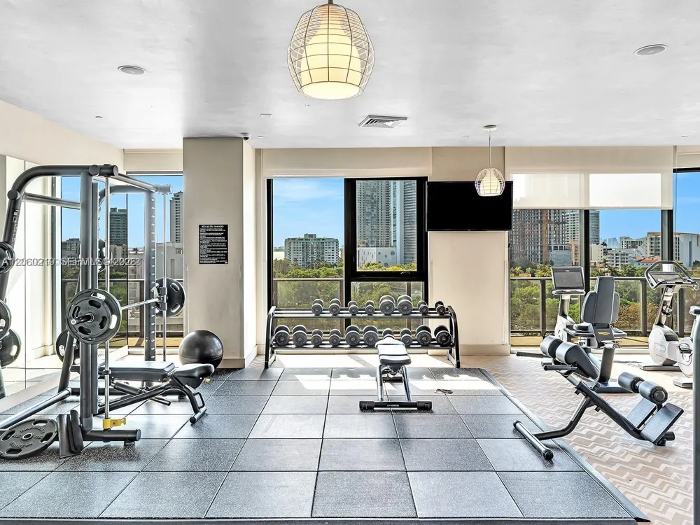 121 NE 34th St #803 Miami, FL 33137