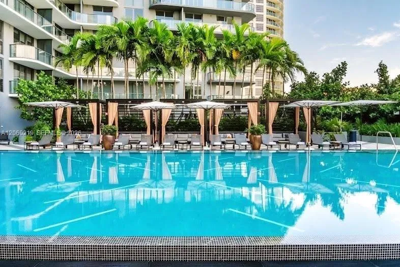 121 NE 34th St #803 Miami, FL 33137