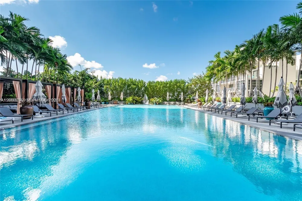 121 NE 34th St #803 Miami, FL 33137