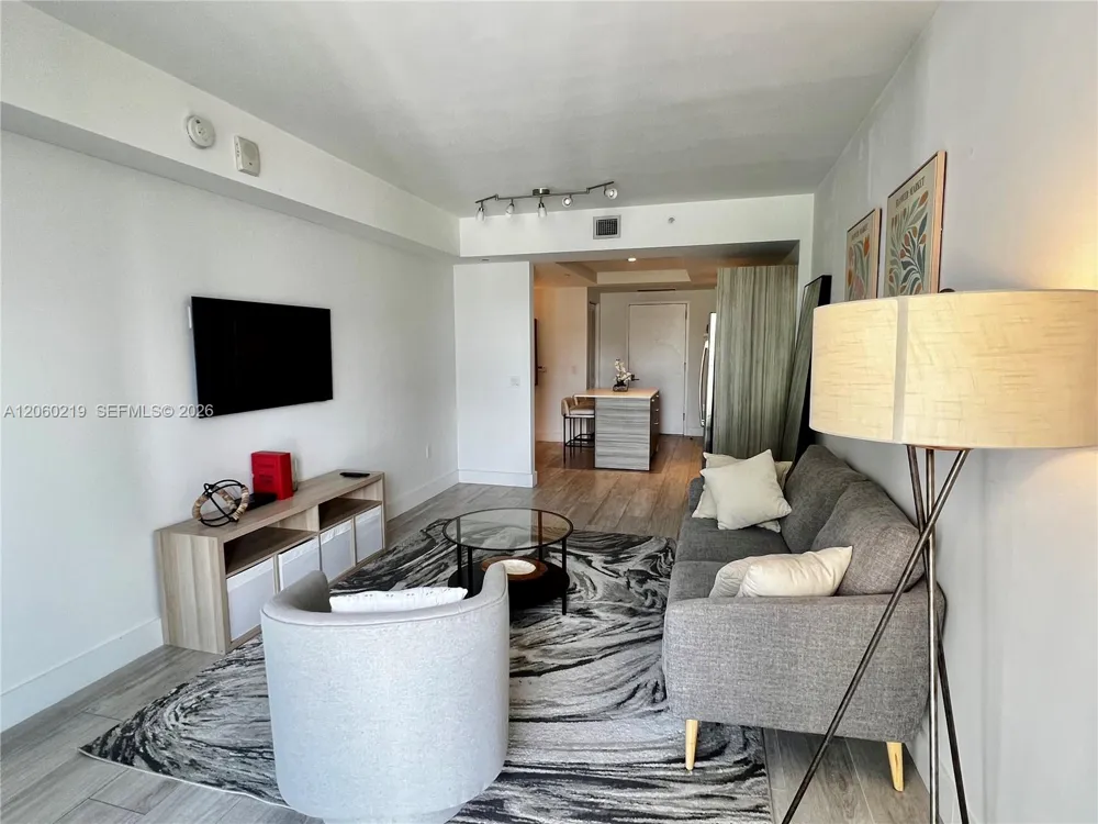 121 NE 34th St #803 Miami, FL 33137
