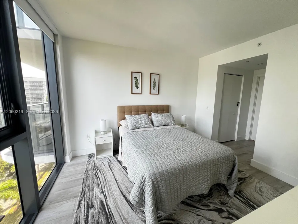 121 NE 34th St #803 Miami, FL 33137