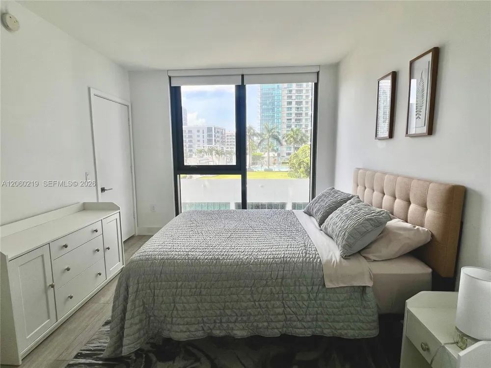 121 NE 34th St #803 Miami, FL 33137