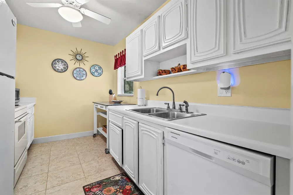 2360 SW 22nd Avenue #402 Delray Beach, FL 33445