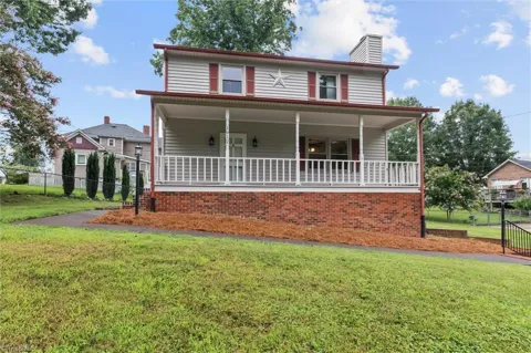 1912 Inman Circle