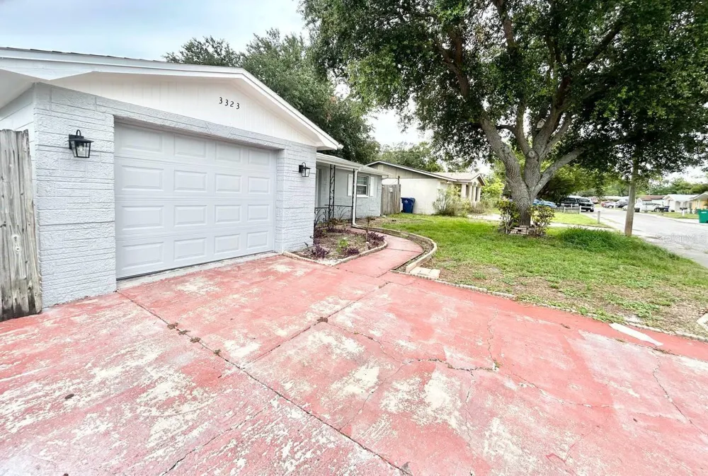 3323 FAIRMOUNT DRIVE Holiday, FL 34691