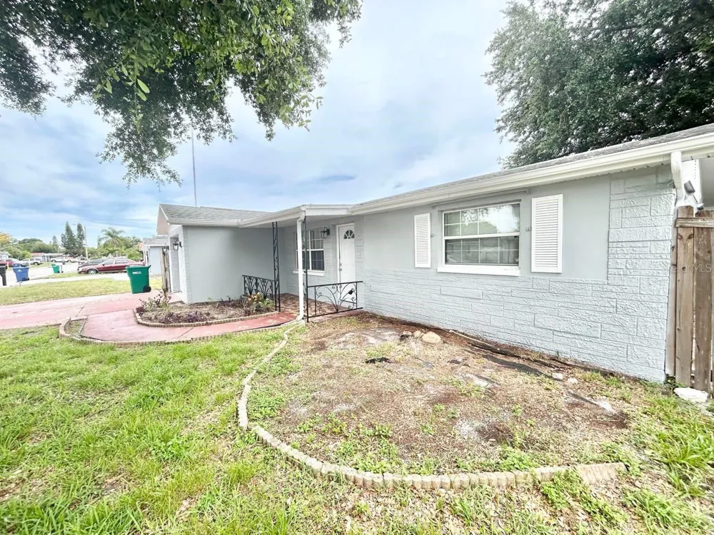 3323 FAIRMOUNT DRIVE Holiday, FL 34691