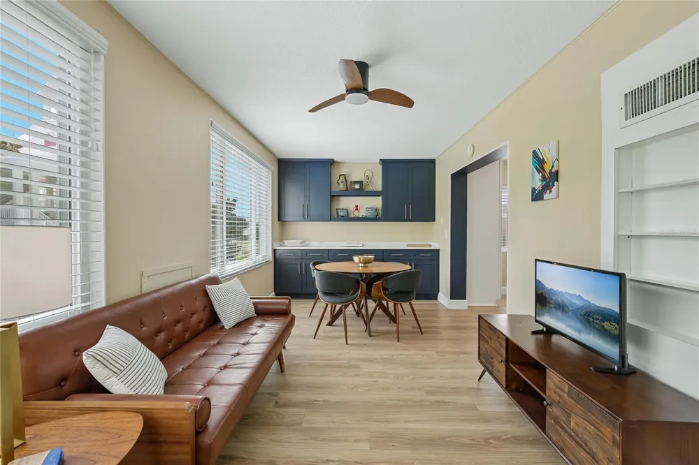 2380 WORLD PARKWAY BOULEVARD #40 Clearwater, FL 33763