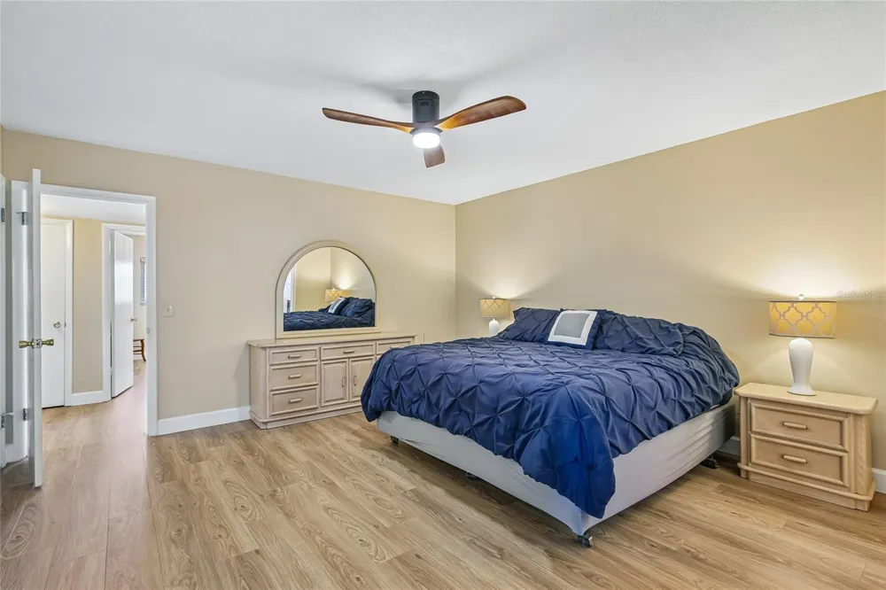 2380 WORLD PARKWAY BOULEVARD #40 Clearwater, FL 33763