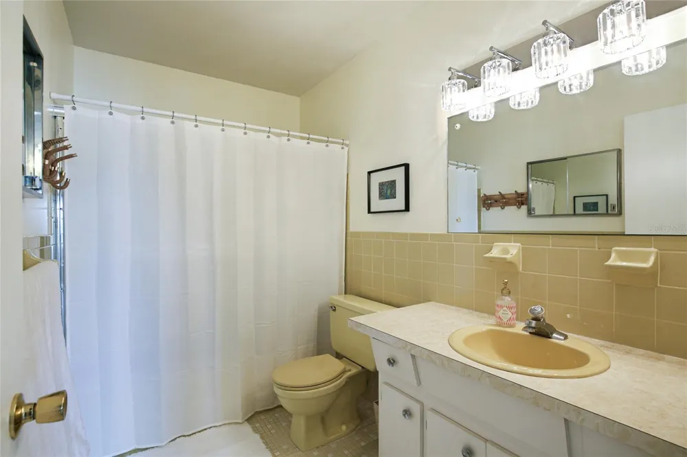 2380 WORLD PARKWAY BOULEVARD #40 Clearwater, FL 33763