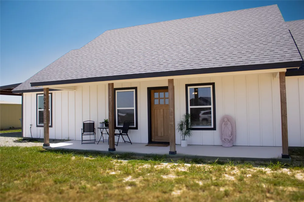 6043 Piper Anne Street Azle, TX 76020
