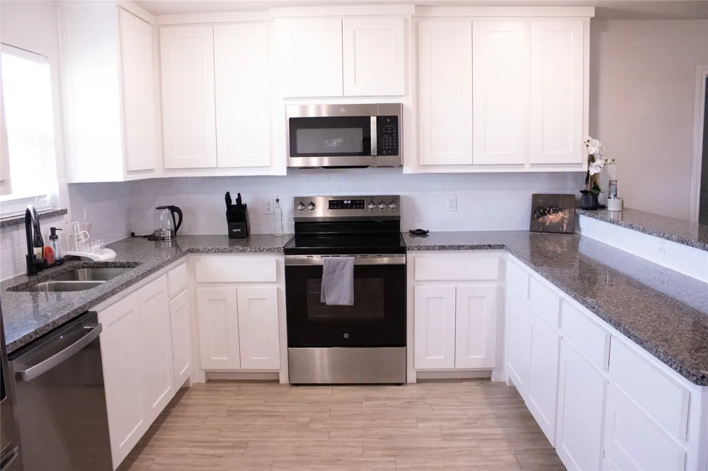 6043 Piper Anne Street Azle, TX 76020