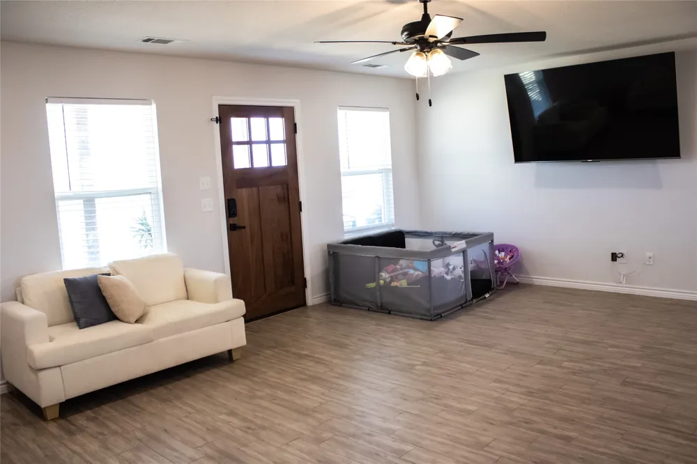 6043 Piper Anne Street Azle, TX 76020