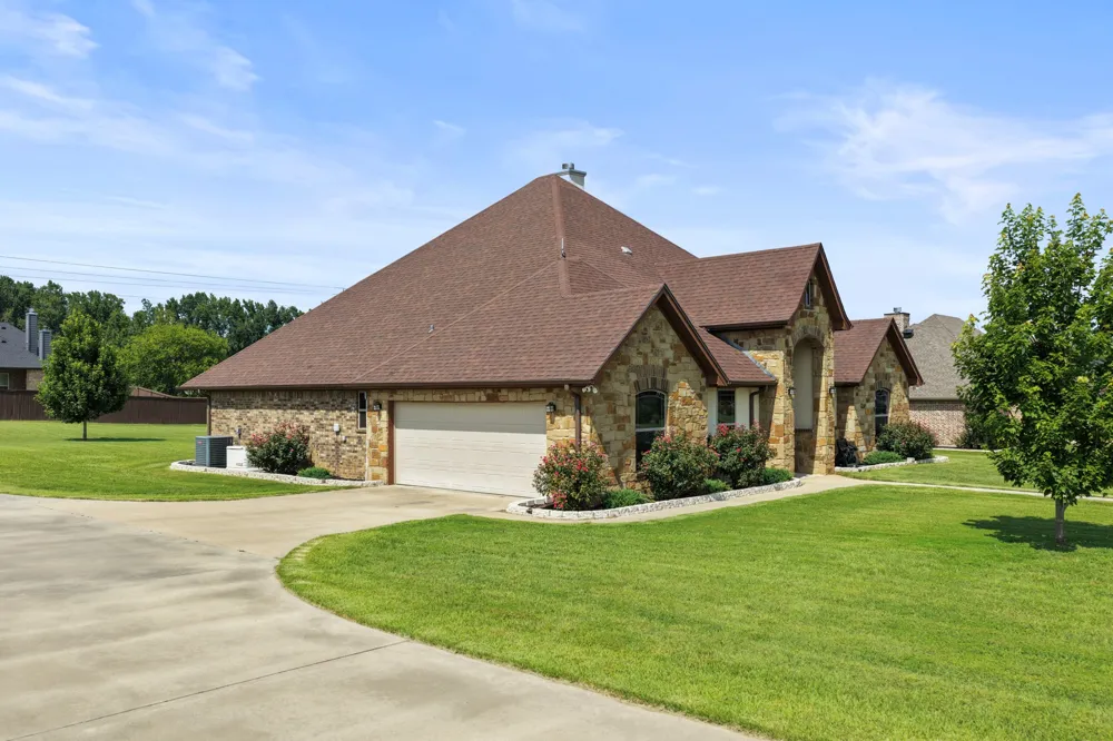 31 County Road 4742 Mt Pleasant, TX 75455