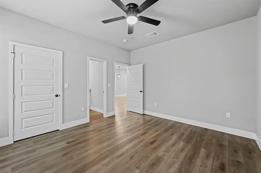 6147 Shawnee Drive Mabank, TX 75156