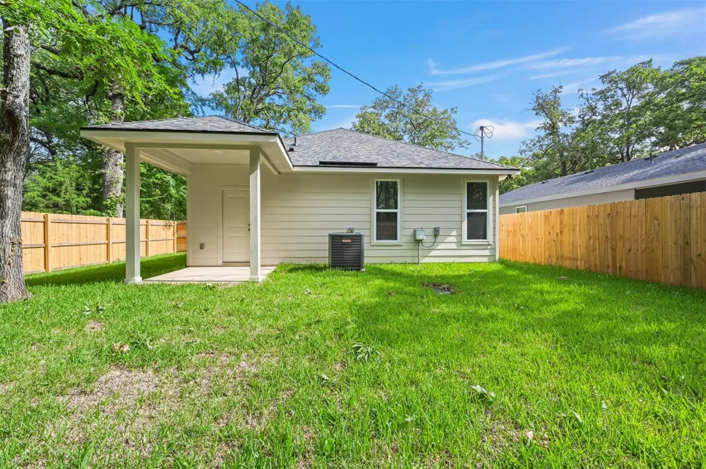 6147 Shawnee Drive Mabank, TX 75156