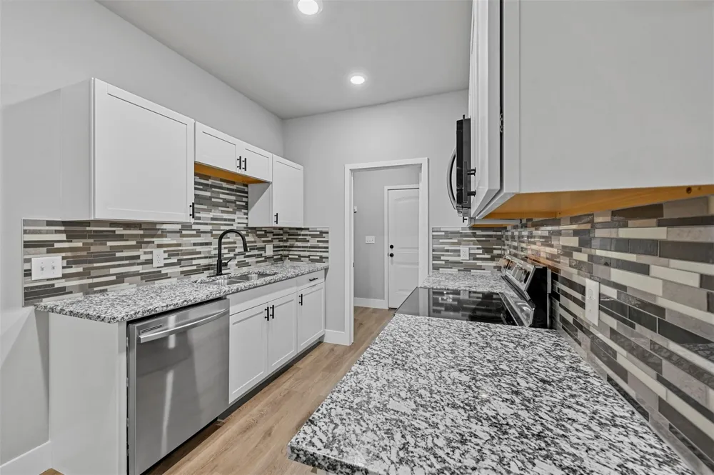 6147 Shawnee Drive Mabank, TX 75156