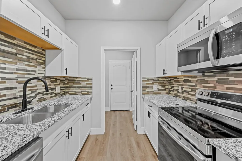 6147 Shawnee Drive Mabank, TX 75156
