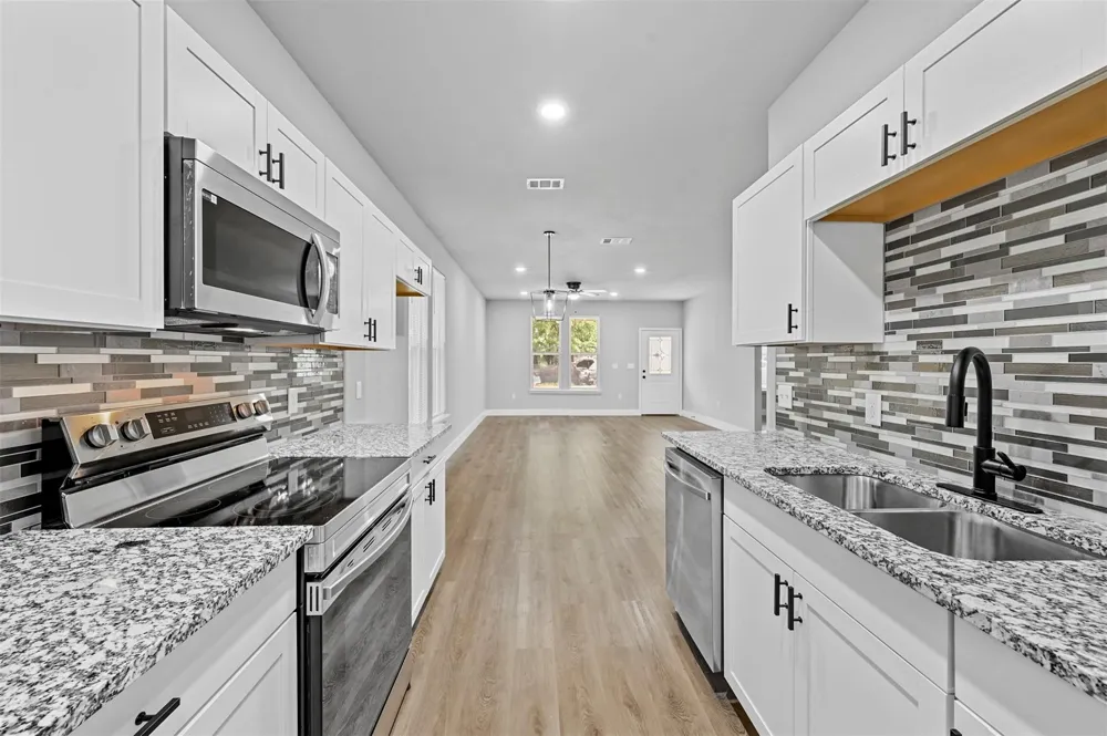 6147 Shawnee Drive Mabank, TX 75156